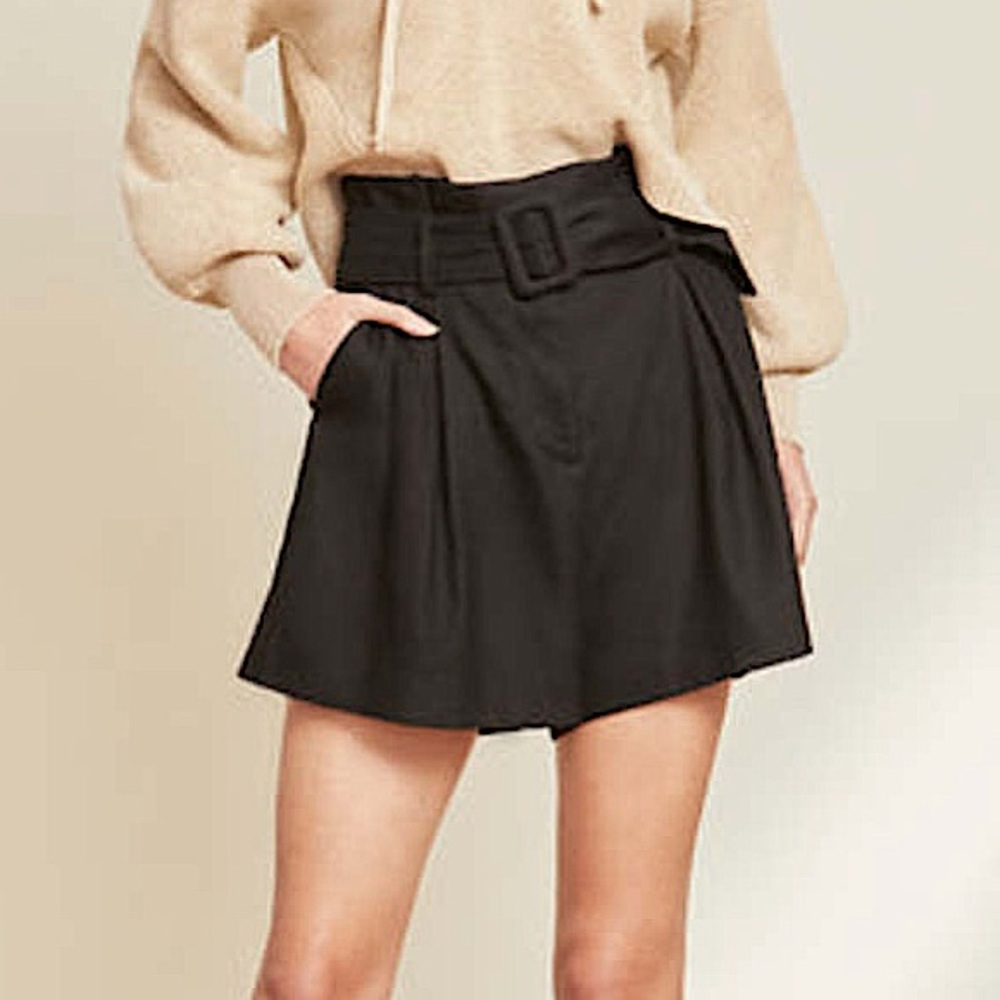 Leith black trouser shorts size M like new
